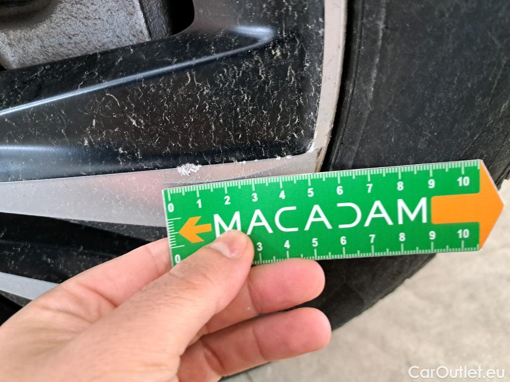  Mercedes  A-Klasse MERCEDES-BENZ Classe A Compact / 2018 / 5P / Berline A 250 e Business Line 8G-DCT #7