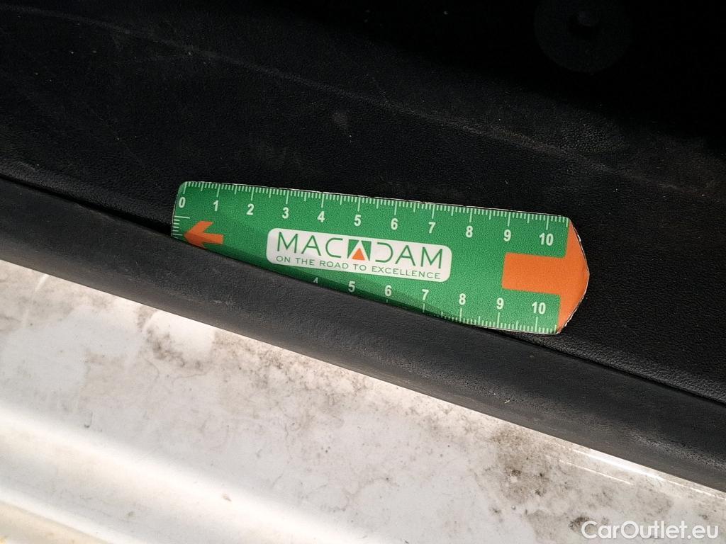  Peugeot  208  Active 1.6 HDi 75CV BVM5 E6 #14