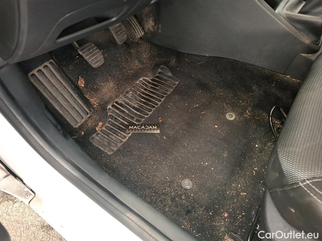  Renault  Clio  IV Air 1.5 dCi 90CV BVM5 E6 #3