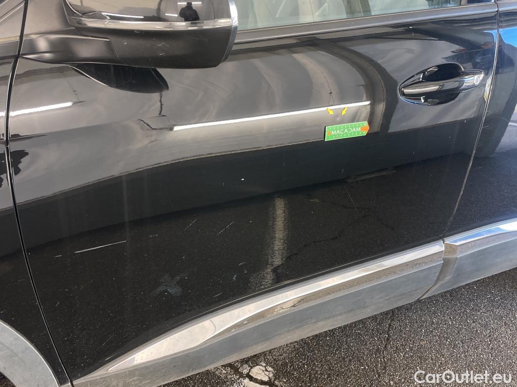  Peugeot  3008 PEUGEOT  / 2020 / 5P / SUV 1.6 HYBRID 225 E-EAT8 Allure Pack #20