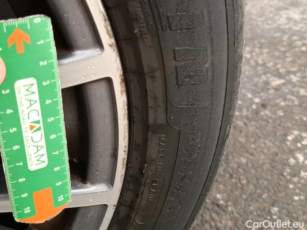  Mercedes  CLA-Klasse MERCEDES-BENZ CLA Coupe / 2019 / 4P / Coupé CLA 200 d Business Line BA8 #18