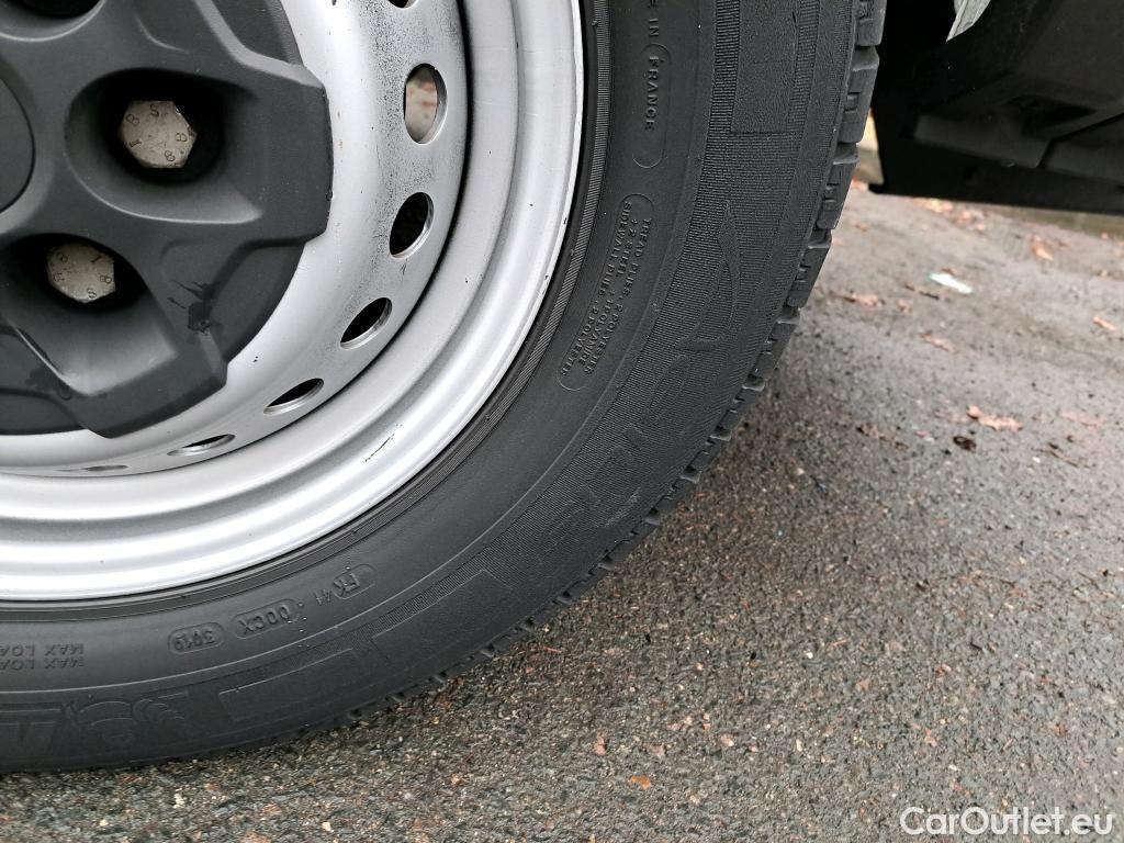  Iveco  Daily IVECO  VU 4p Fourgon 35S14GA8 V/P11 H2 3520 #19