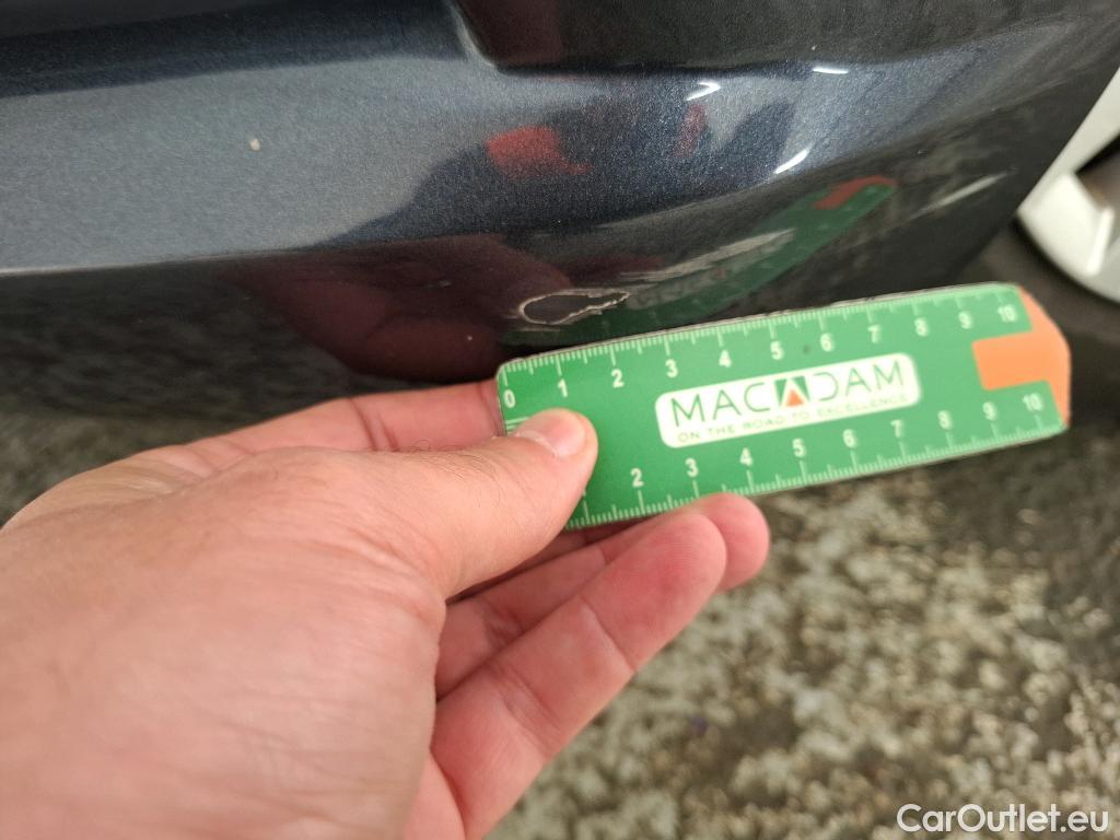  Nissan  Micra NISSAN  / 2016 / 5P / Berline IG-T 100 Business Edition #2