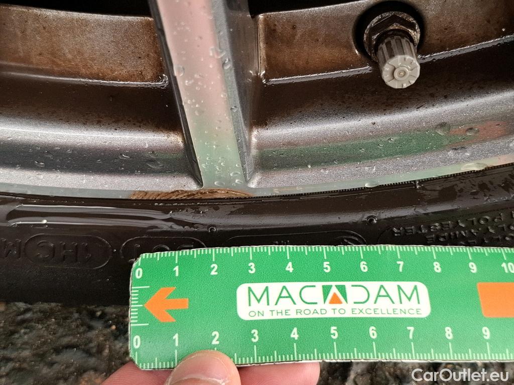  Mercedes  CLA-Klasse MERCEDES-BENZ CLA Coupe / 2019 / 4P / Coupé CLA 200 d Business Line BA8 #17