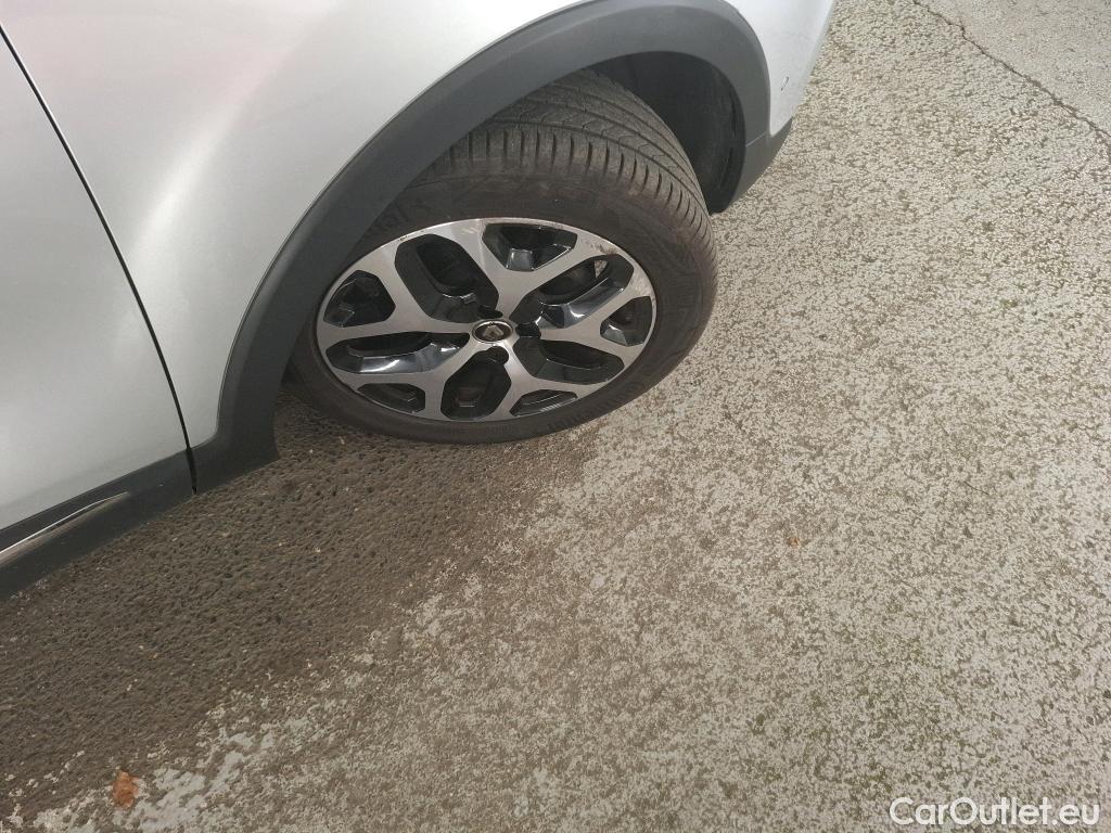  Renault  Captur RENAULT  / 2017 / 5P / Crossover Intens TCe 150 EDC FAP #1