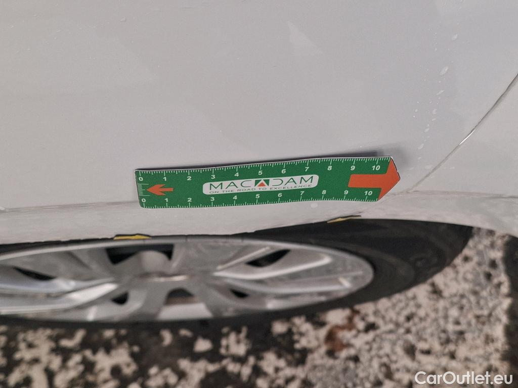  Peugeot  208  Active 1.6 HDi 75CV BVM5 E6 #7