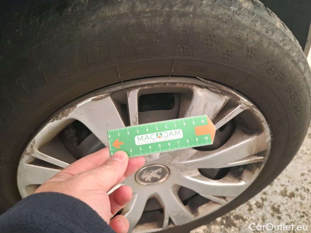  Peugeot  208  Active 1.6 HDi 75CV BVM5 E6 #29