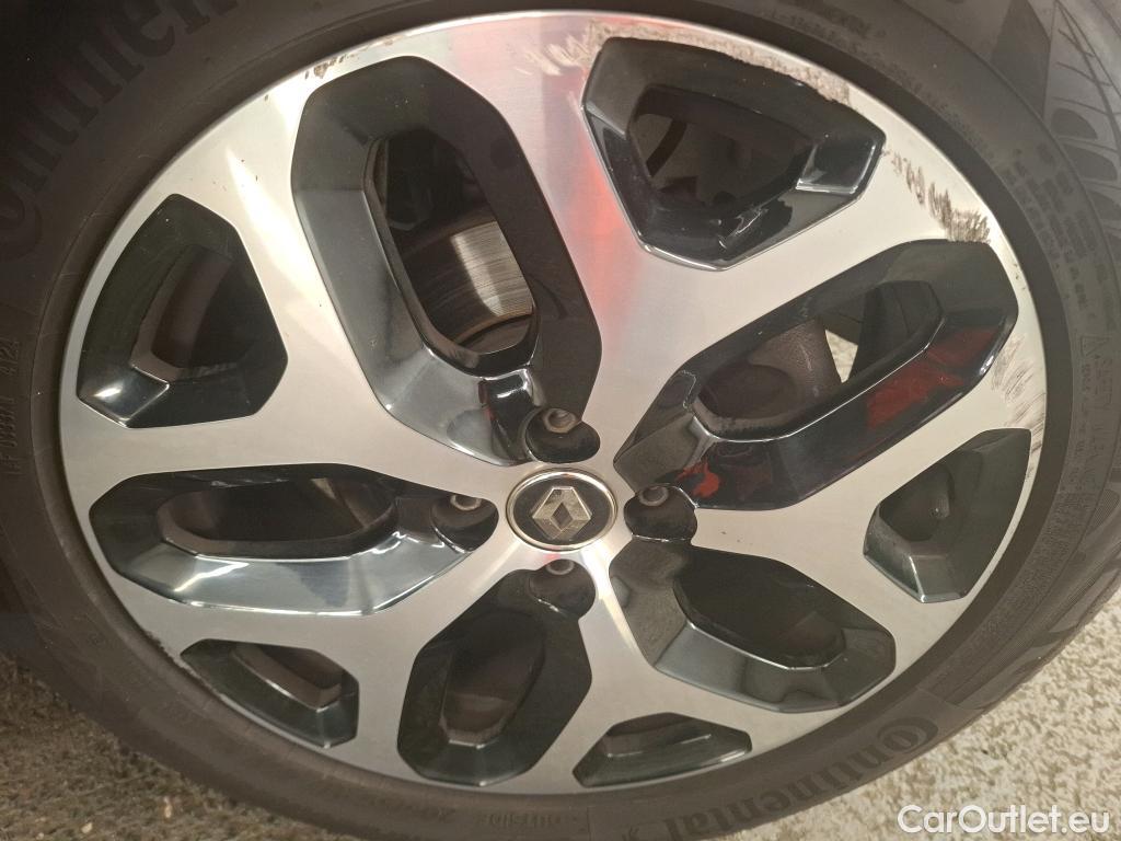  Renault  Captur RENAULT  / 2017 / 5P / Crossover Intens TCe 150 EDC FAP #2