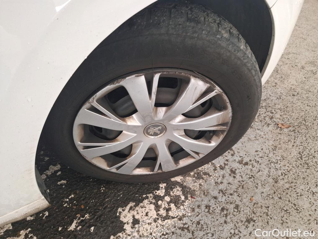  Peugeot  208  Active 1.6 HDi 75CV BVM5 E6 #28
