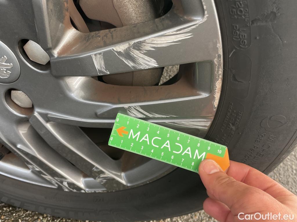  Peugeot  208  Style 1.2 PureTech 100CV BVA8 E6d #18