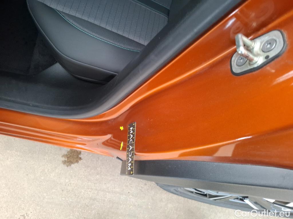  Peugeot  2008  Allure Business 1.5 HDi 110CV BVM6 E6d #18