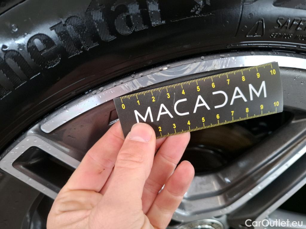  Mercedes  A-Klasse MERCEDES-BENZ Classe A Compact / 2018 / 5P / Berline A 180 AMG Line 7G-DCT #19