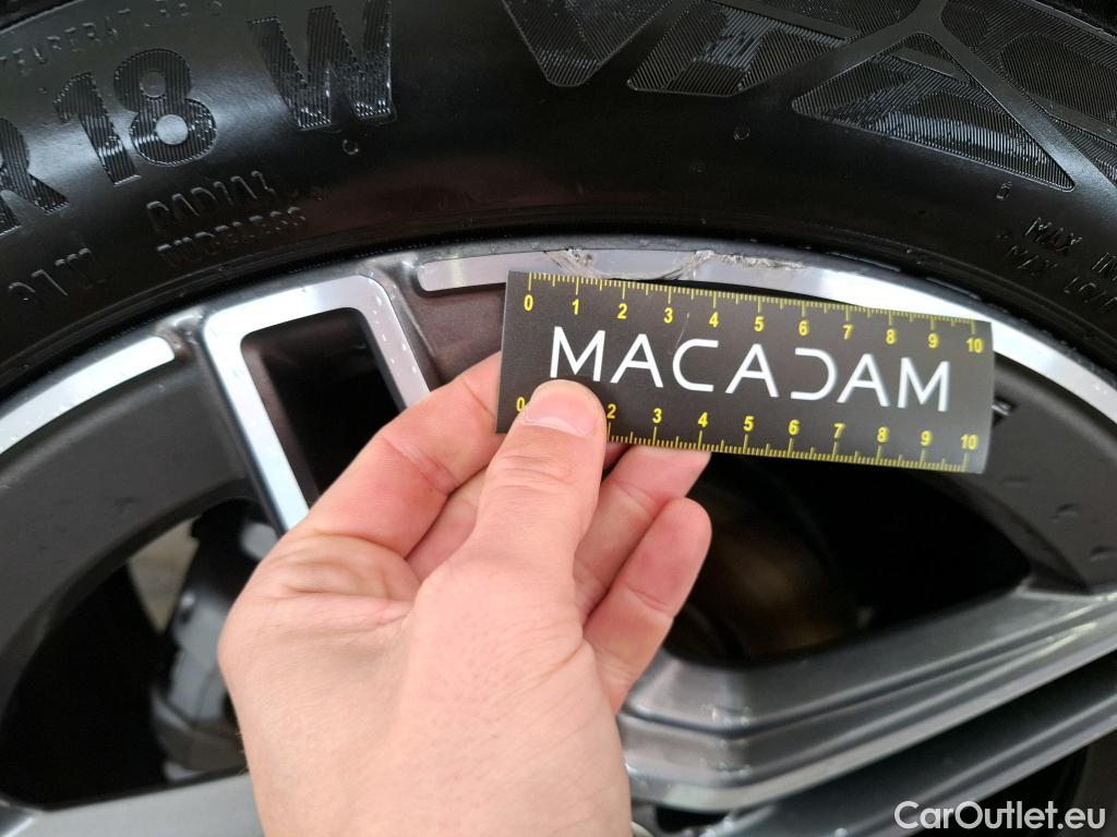  Mercedes  A-Klasse MERCEDES-BENZ Classe A Compact / 2018 / 5P / Berline A 180 AMG Line 7G-DCT #22