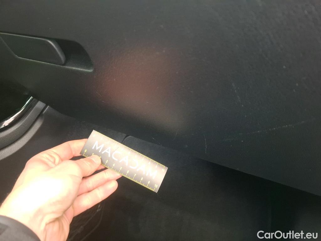  Mercedes  A-Klasse MERCEDES-BENZ Classe A Compact / 2018 / 5P / Berline A 180 AMG Line 7G-DCT #9