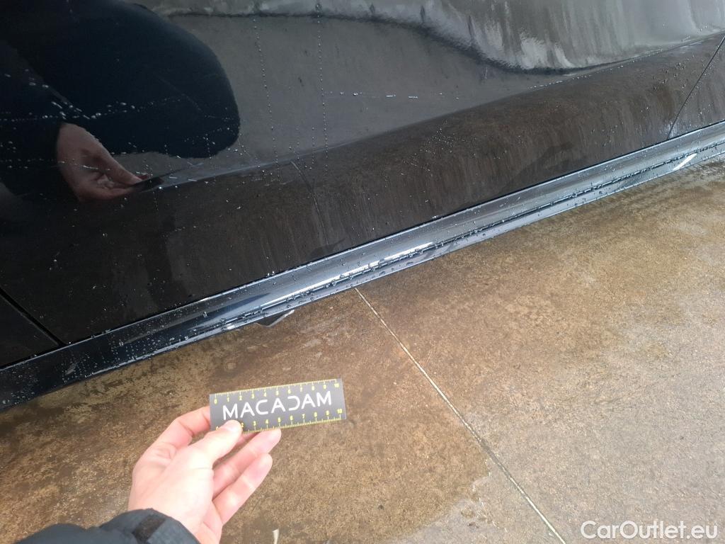  Mercedes  A-Klasse MERCEDES-BENZ Classe A Compact / 2018 / 5P / Berline A 180 AMG Line 7G-DCT #1