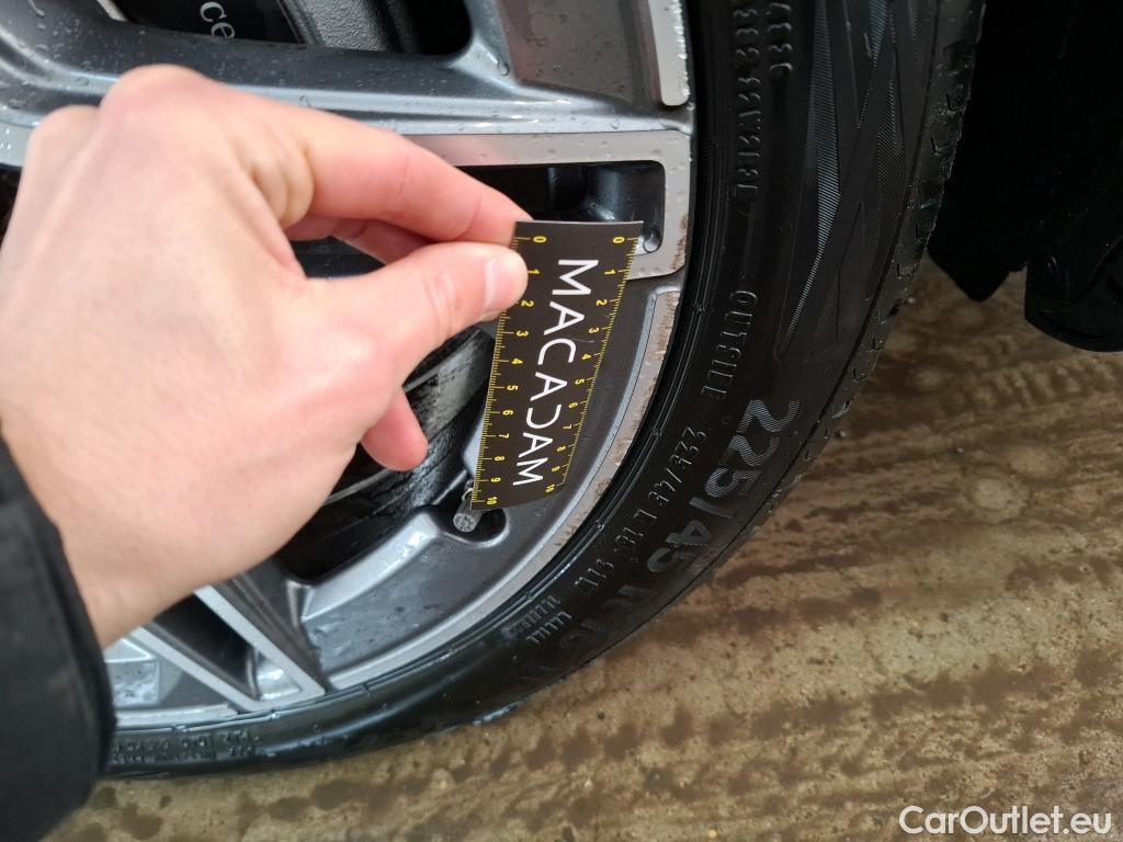  Mercedes  A-Klasse MERCEDES-BENZ Classe A Compact / 2018 / 5P / Berline A 180 AMG Line 7G-DCT #6