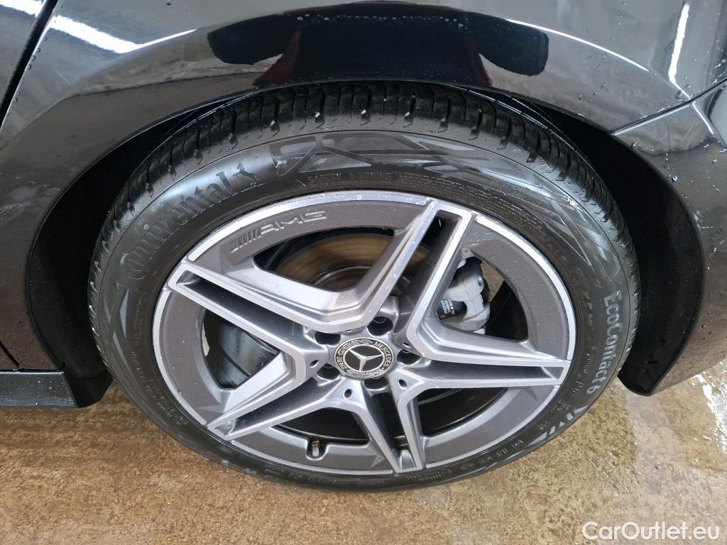  Mercedes  A-Klasse MERCEDES-BENZ Classe A Compact / 2018 / 5P / Berline A 180 AMG Line 7G-DCT #17