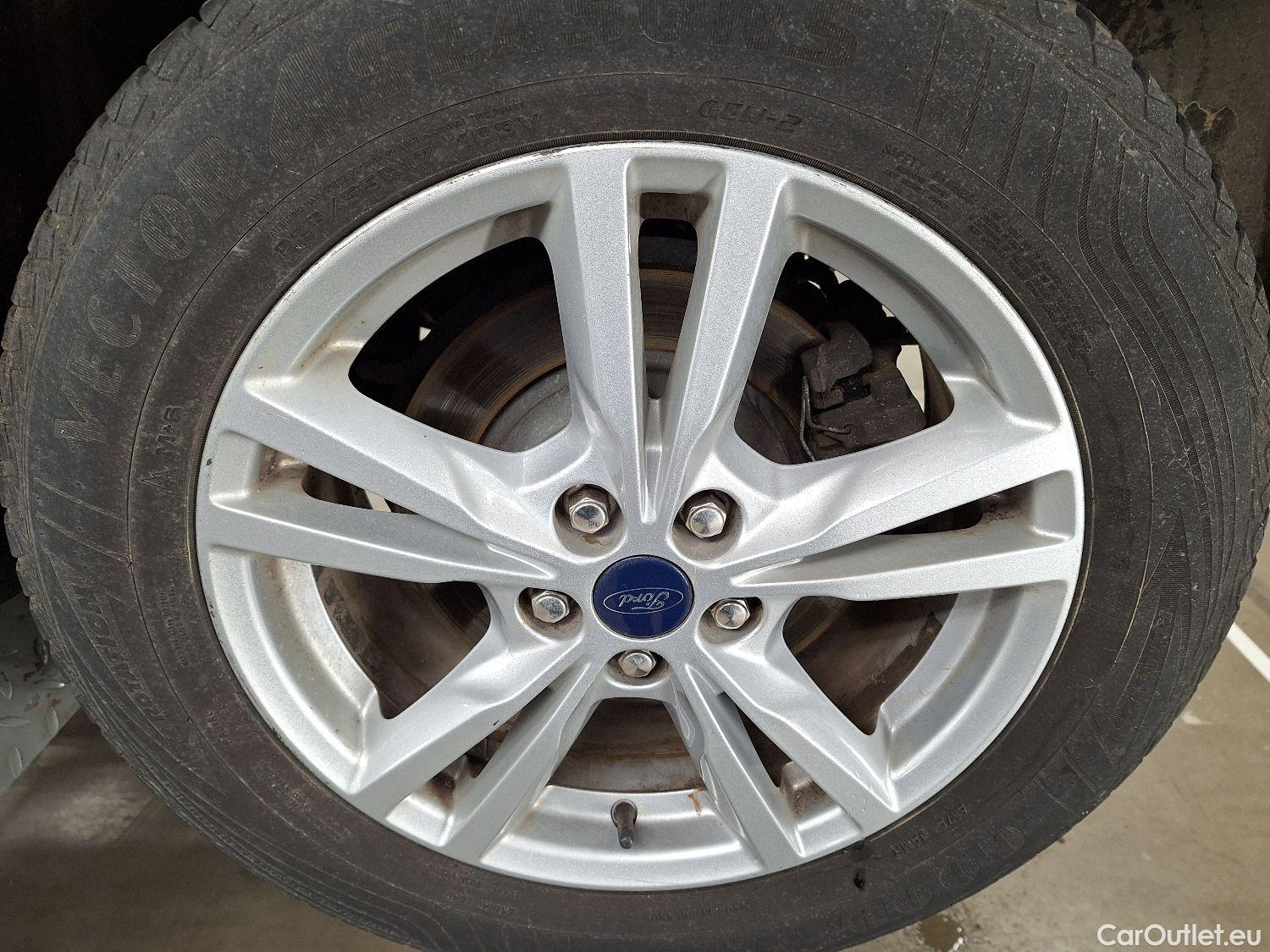  Ford  S-Max Ford,  '15, Ford  2.0 TDCi 110kW S/S Aut. Titanium 5d #12