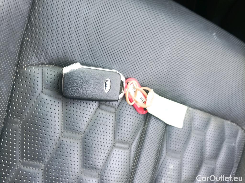  KIA  Sorento KIA  / 2020 / 5P / todoterreno 1.6 T-GDi HEV Emotion 4x2 7pl (P.Luxury) #1