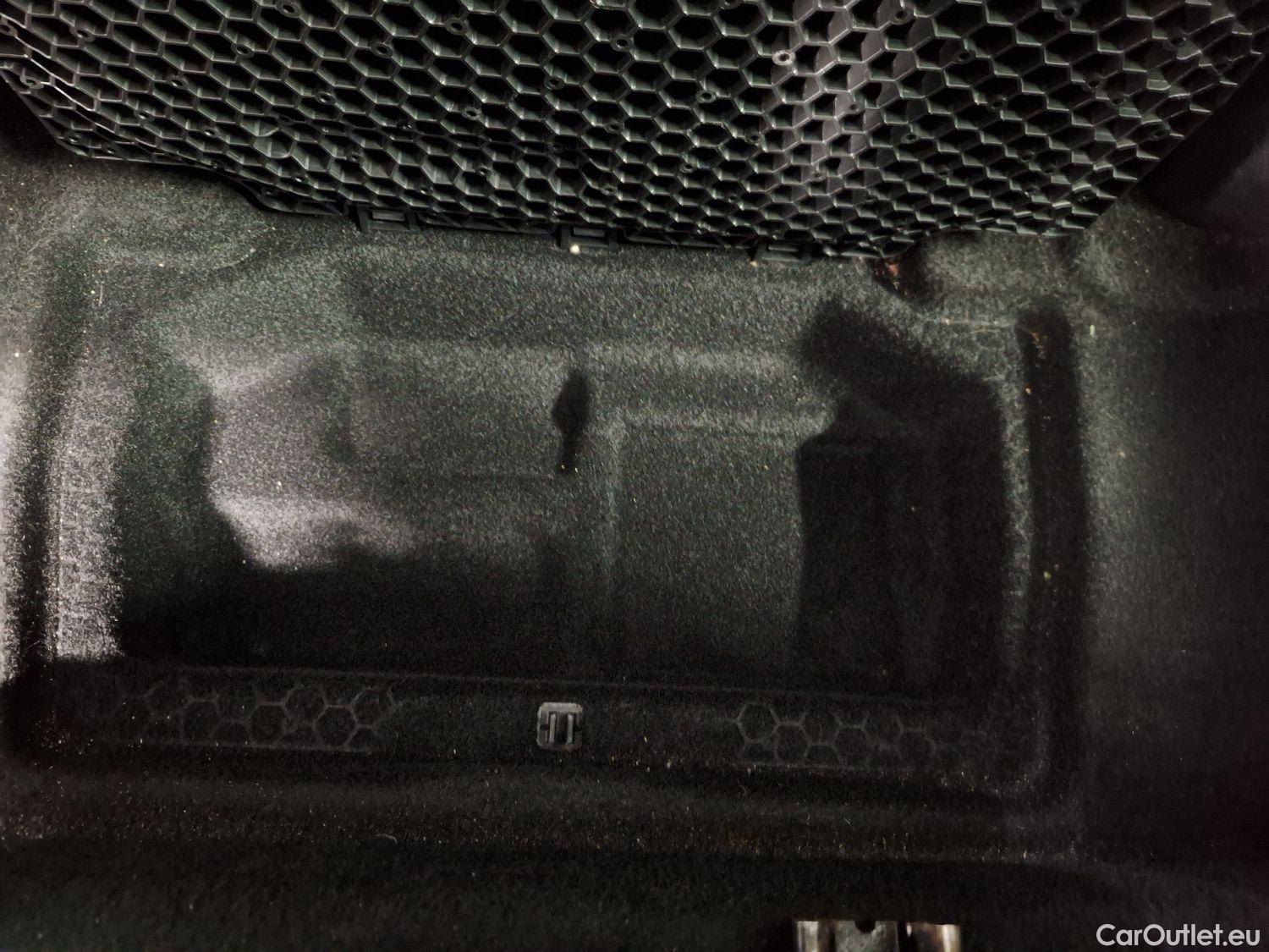  Peugeot  5008 Peugeot,  '16, Peugeot  1.2 PureTech 96kW S&S EAT8 Crossway 7pl #1