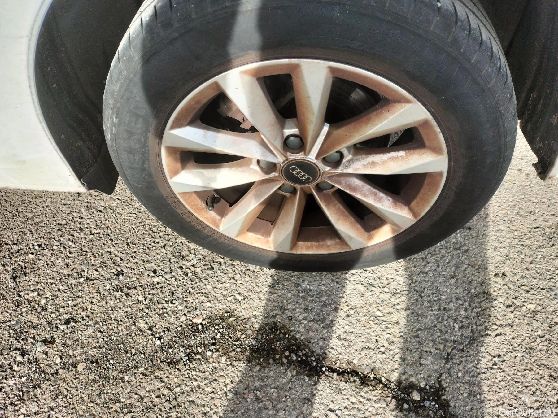  Audi  A3 AUDI  / 2020 / 5P / berlina con portón Sportback 30 TFSI 81kW (110CV) S tronic #25