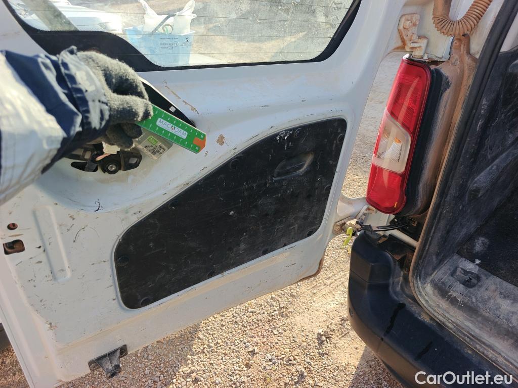  Peugeot  RIFTER PEUGEOT  / 2018 / 4P / combi Active Standard BlueHDi 73kW (IND) (CX2) #26