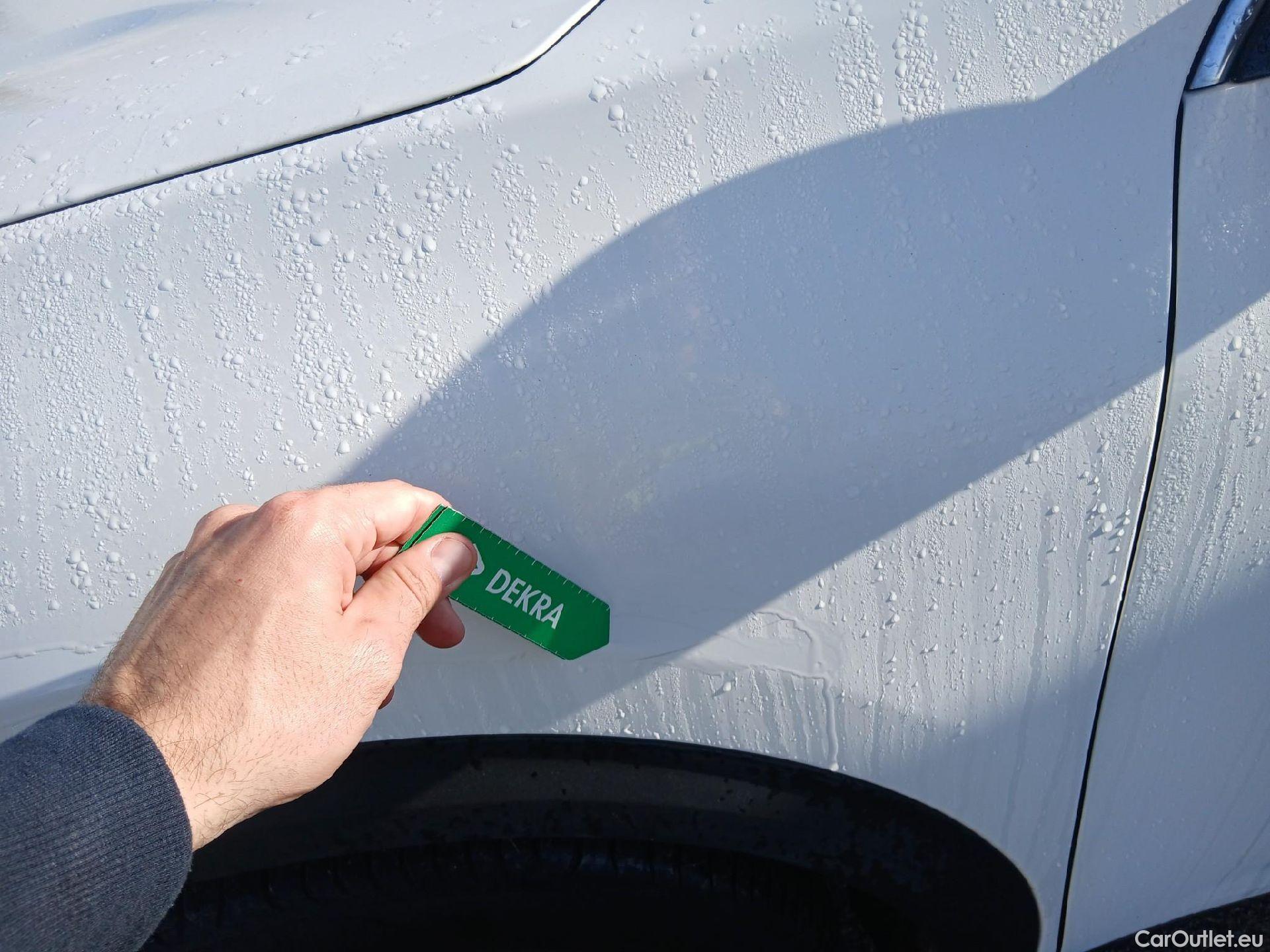  KIA  Niro KIA  / 2019 / 5P / crossover 1.6 GDi HEV 104kW (141CV) Drive #8