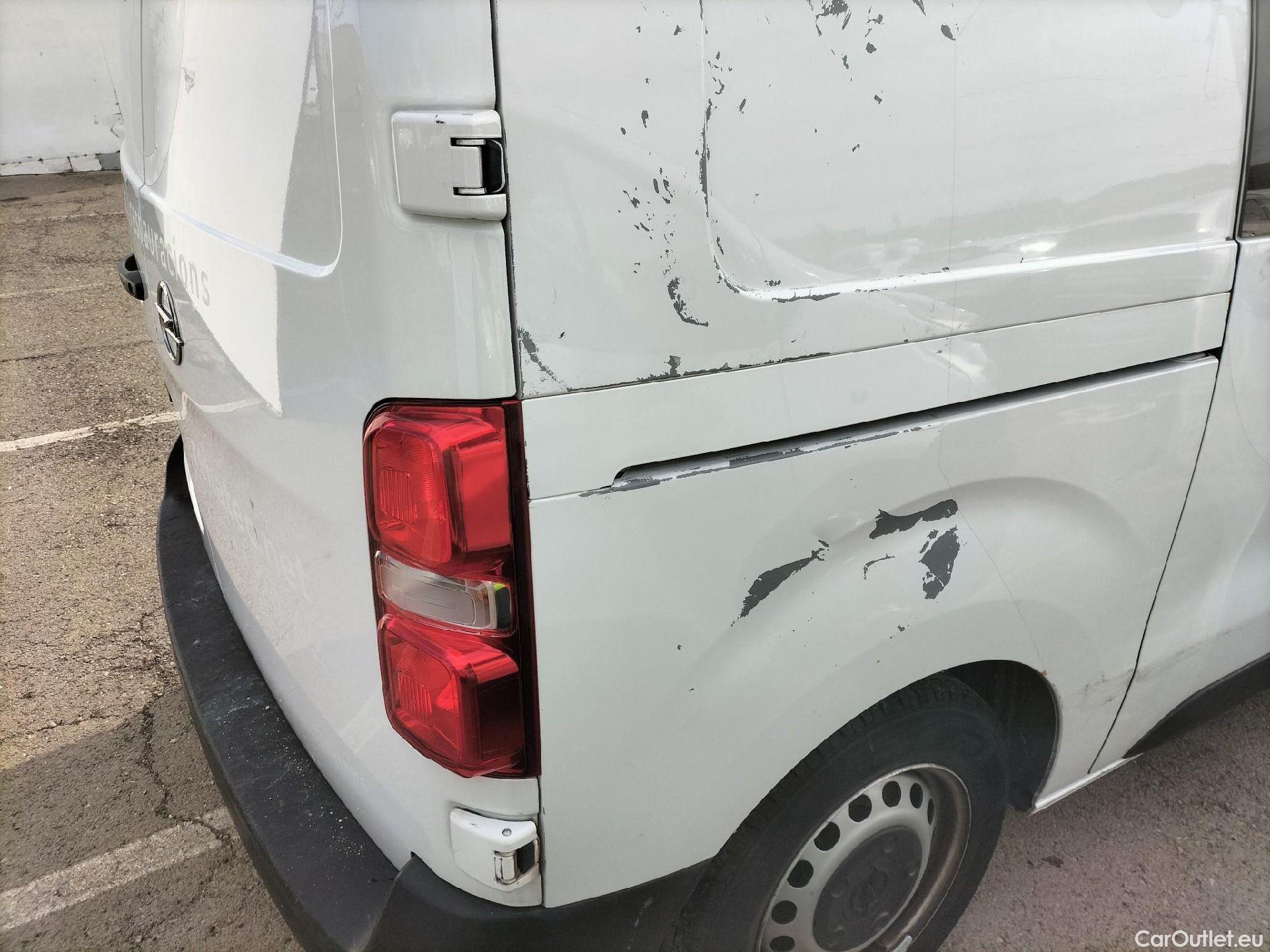  Opel  Vivaro OPEL  / 2019 / 4P / furgón 1.5 D 88kW (120CV) M Std Express M.P. DC #49