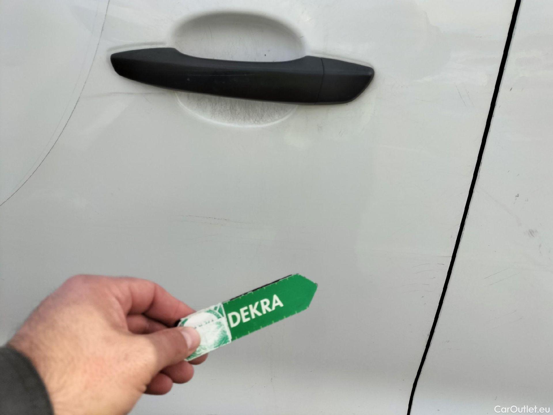  Opel  Vivaro OPEL  / 2019 / 4P / furgón 1.5 D 88kW (120CV) M Std Express M.P. DC #54