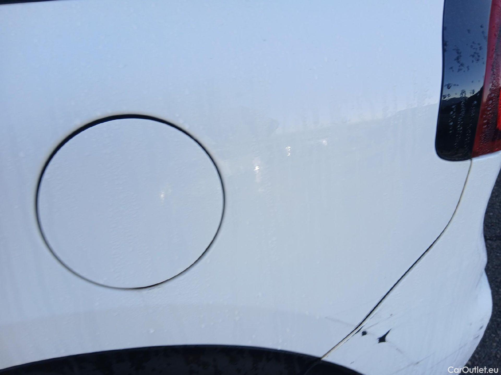  KIA  Niro KIA  / 2019 / 5P / crossover 1.6 GDi HEV 104kW (141CV) Drive #13