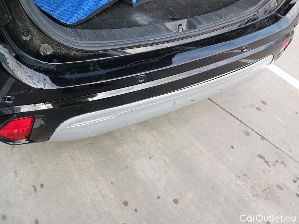  Mitsubishi  Outlander MITSUBISHI  / 2015 / 5P / todoterreno 2.4 PHEV Kaiteki Auto 4WD #36