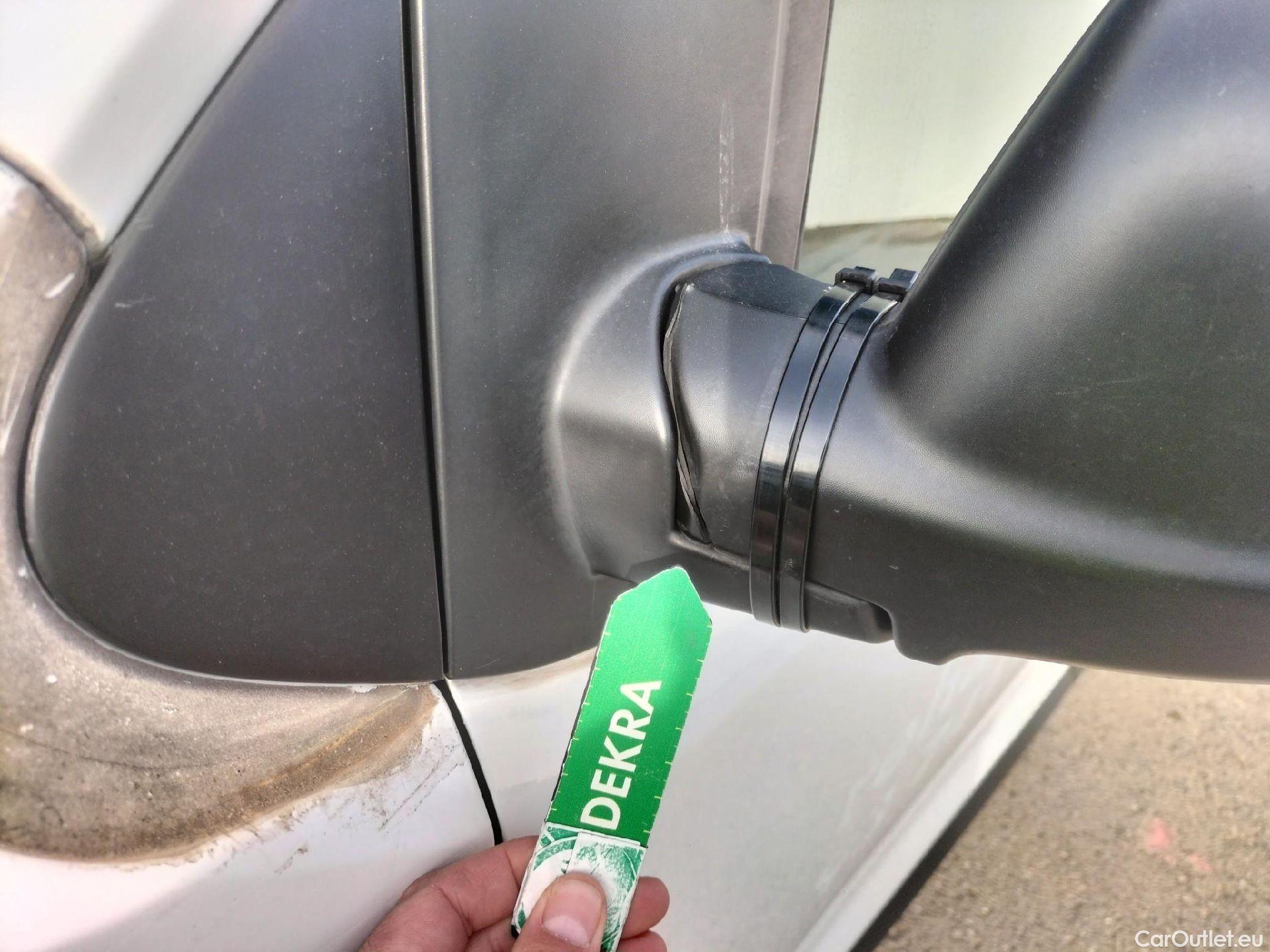  Opel  Vivaro OPEL  / 2019 / 4P / furgón 1.5 D 88kW (120CV) M Std Express M.P. DC #17