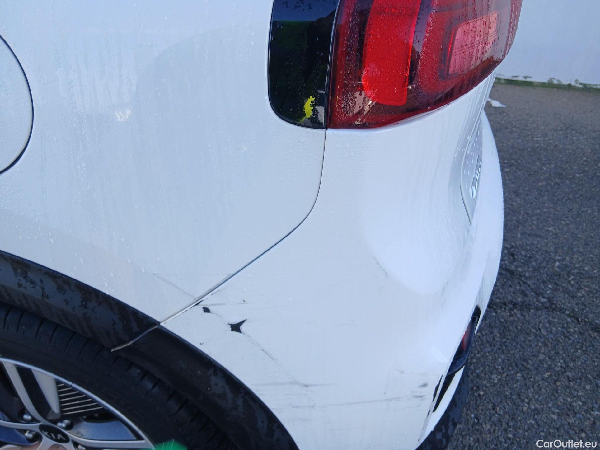  KIA  Niro KIA  / 2019 / 5P / crossover 1.6 GDi HEV 104kW (141CV) Drive #16