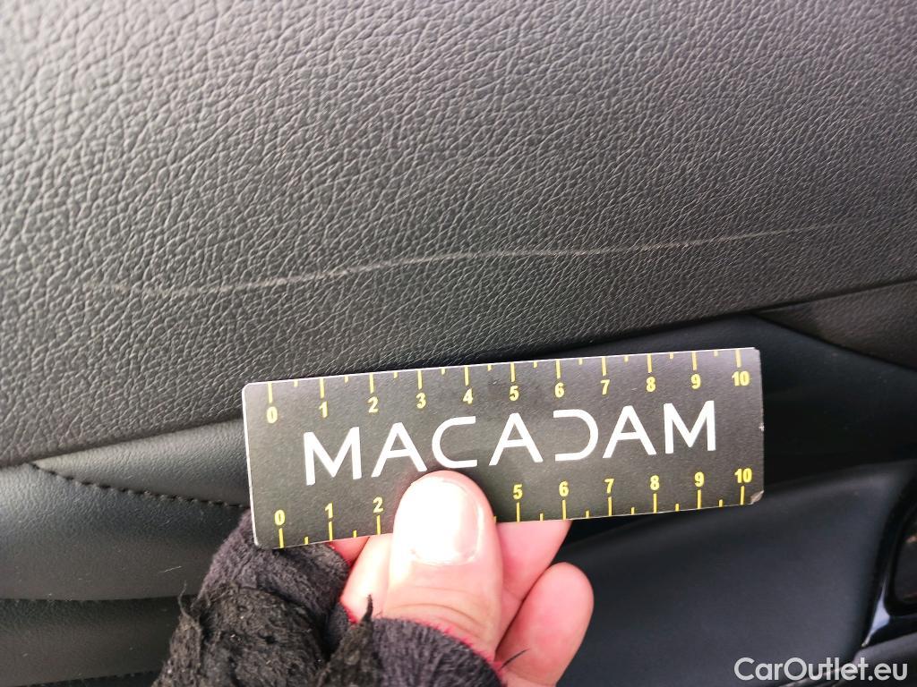  Mitsubishi  Outlander MITSUBISHI  / 2015 / 5P / todoterreno 2.4 PHEV Kaiteki Auto 4WD #30