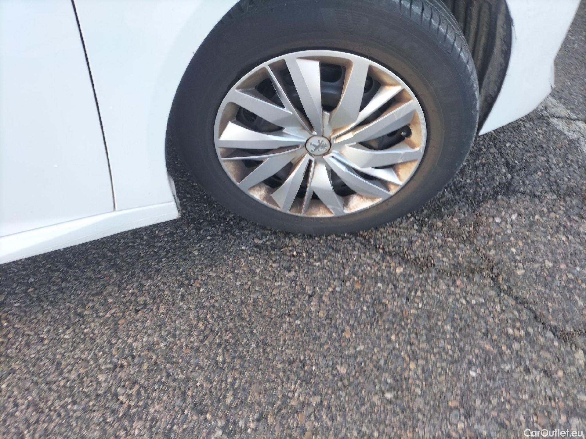  Peugeot  208  Like 1.2 Puretech 75CV MT5 E6d #26