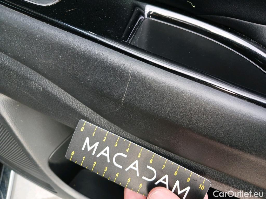  Mitsubishi  Outlander MITSUBISHI  / 2015 / 5P / todoterreno 2.4 PHEV Kaiteki Auto 4WD #28