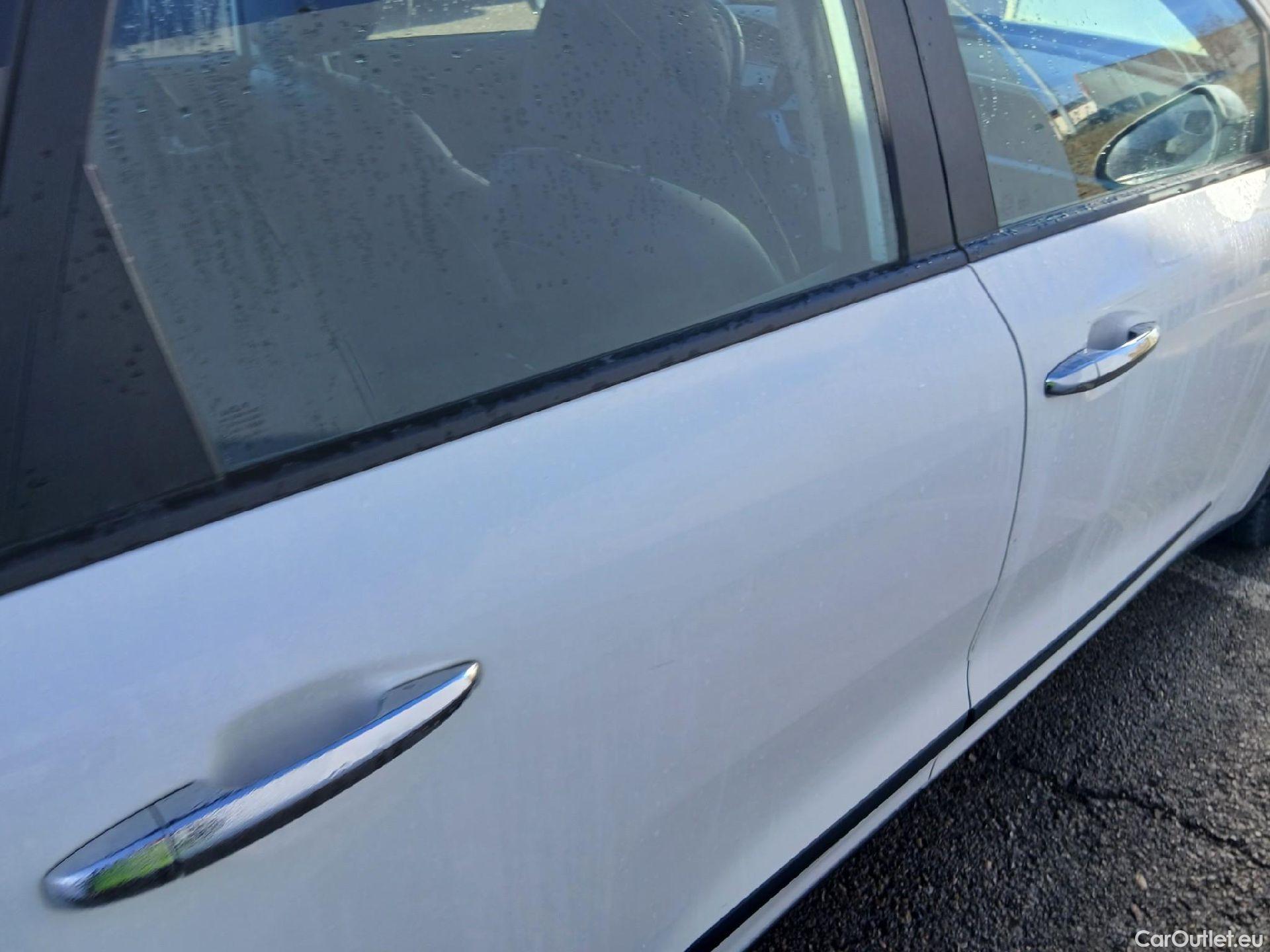  KIA  Niro KIA  / 2019 / 5P / crossover 1.6 GDi HEV 104kW (141CV) Drive #19