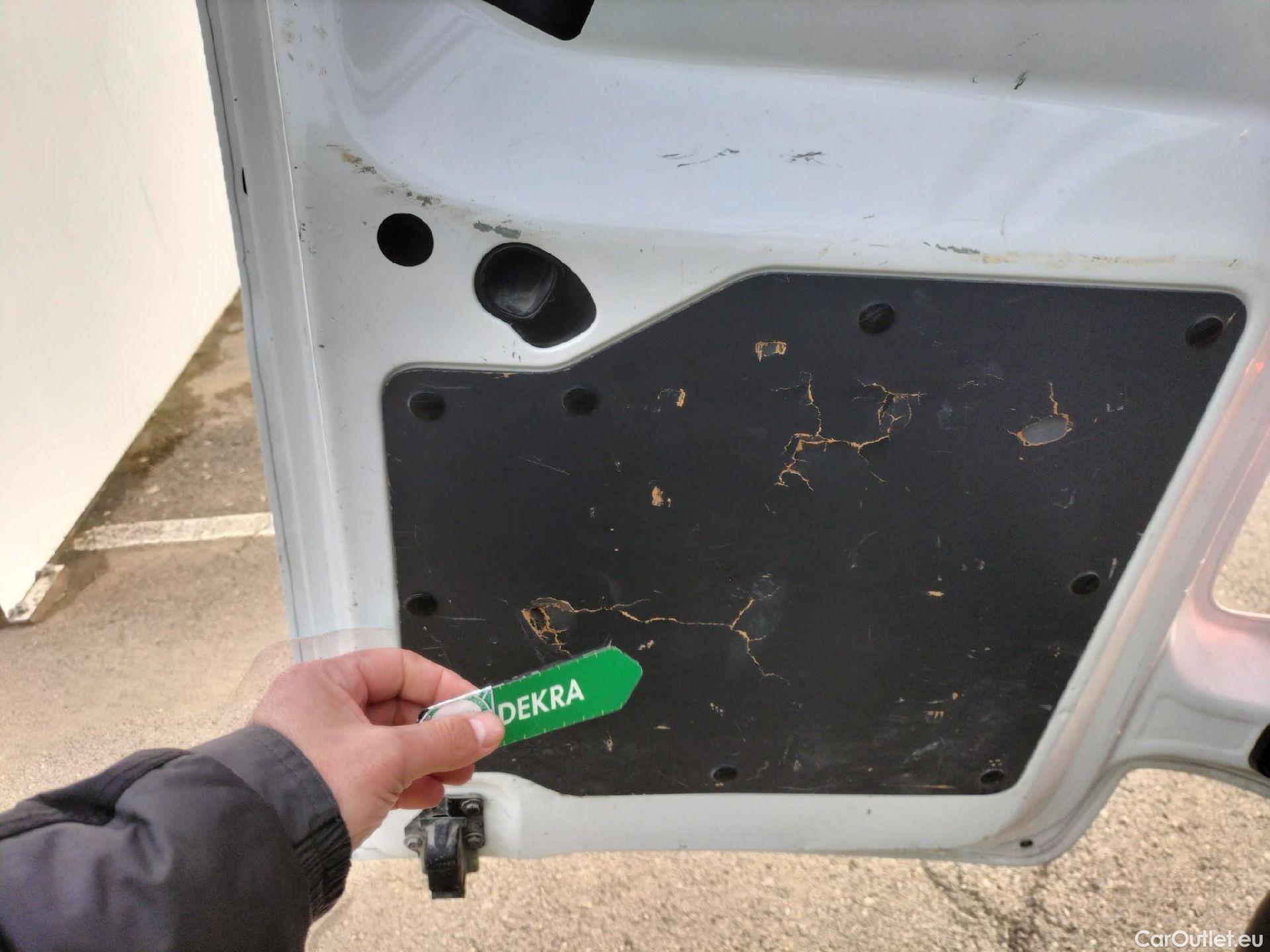  Opel  Vivaro OPEL  / 2019 / 4P / furgón 1.5 D 88kW (120CV) M Std Express M.P. DC #38