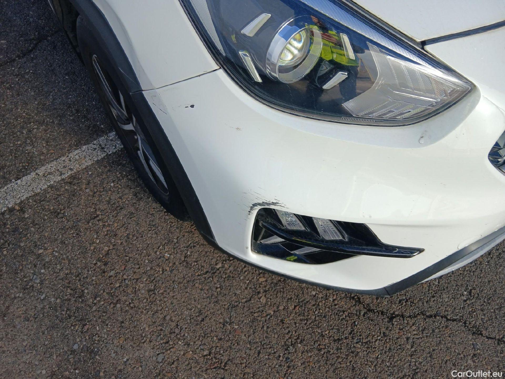  KIA  Niro KIA  / 2019 / 5P / crossover 1.6 GDi HEV 104kW (141CV) Drive #1