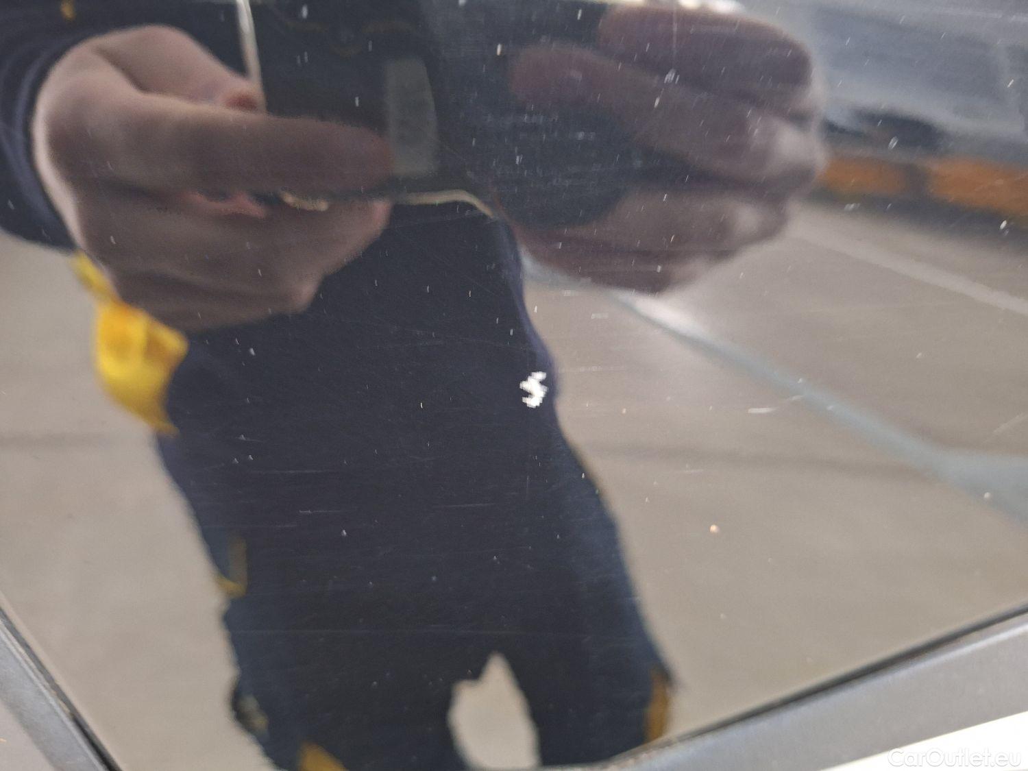  MG  EHS MG,  '20 PHEV, MG  1.5T Luxury 5d #6