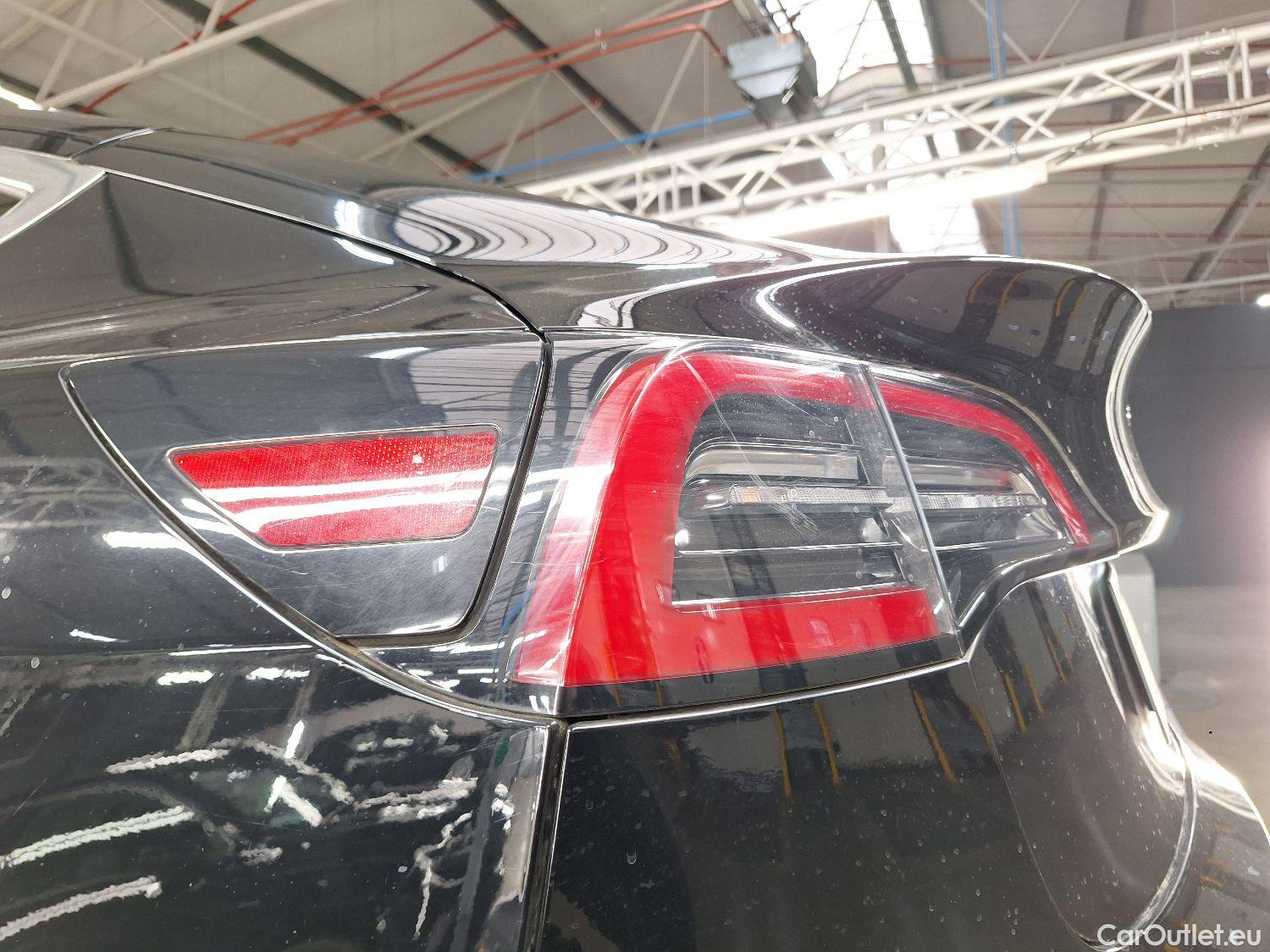  Tesla  Model 3 Tesla,  '18 BEV, Tesla  Standard RWD Plus 4d #42