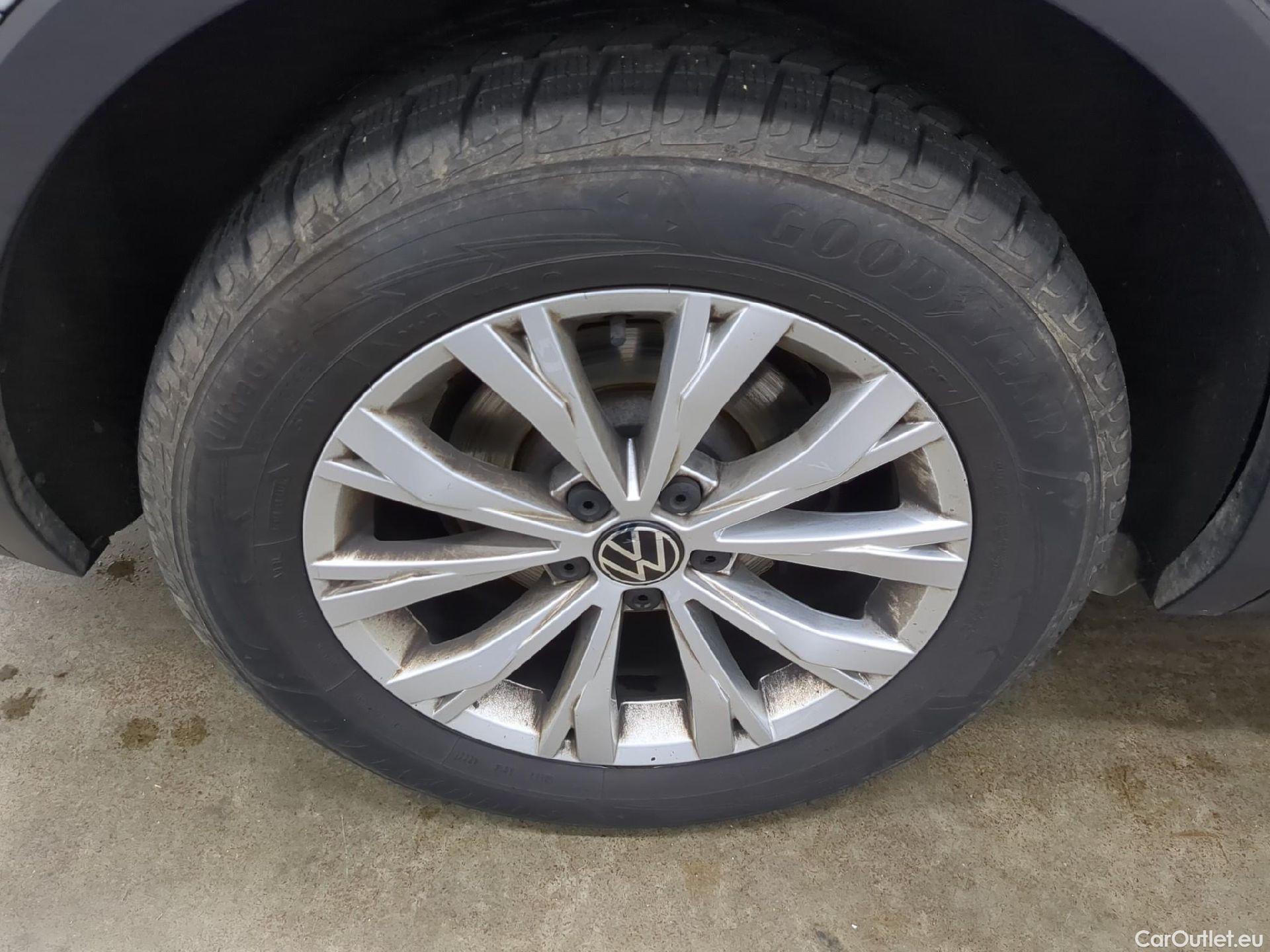  Volkswagen  Tiguan VOLKSWAGEN  / 2020 / 5P / SUV 2.0 TDI 150 DSG7 Life Business #4