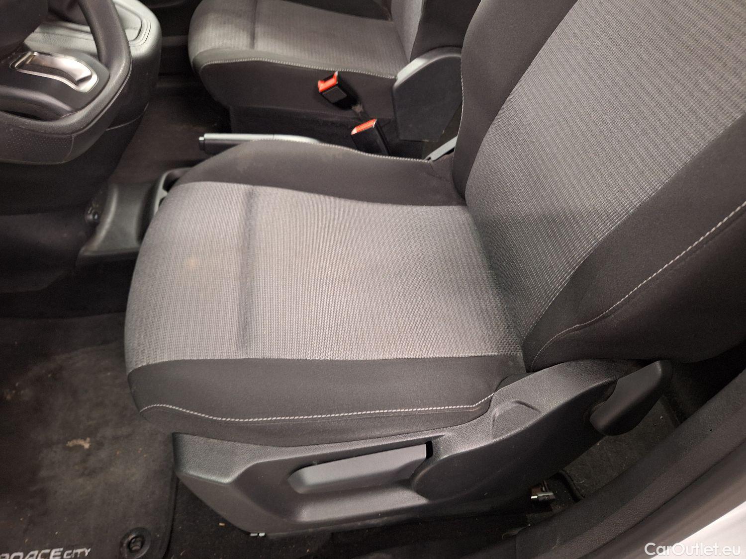  Toyota  Proace Toyota,  City Vers '20, Toyota  City Verso 1.2i 81kW LWB Shuttle 5d #44