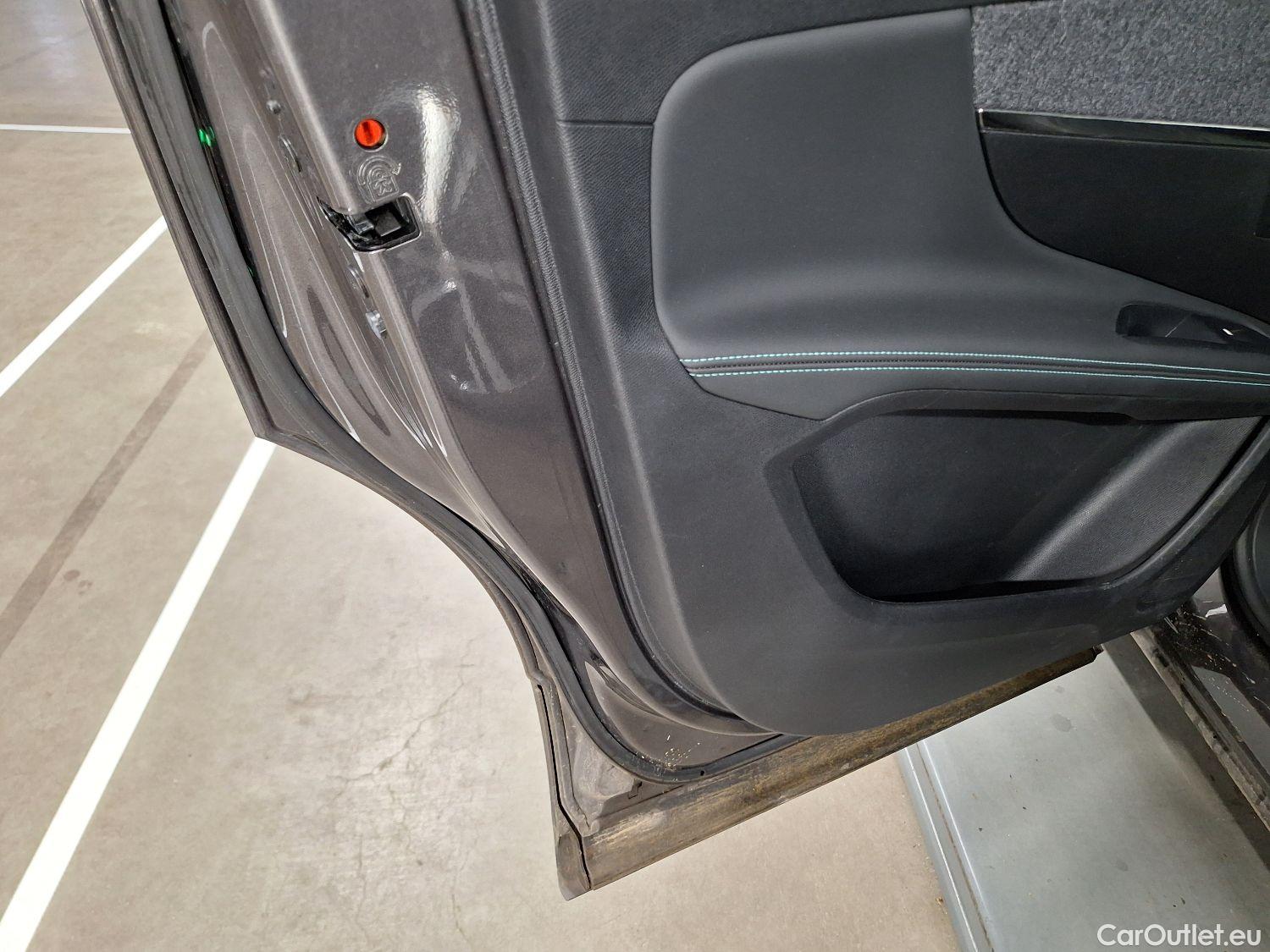  Peugeot  5008 Peugeot,  FL'20, Peugeot  1.5 BlueHDi 96kW S&S EAT8 Allure Pack #52