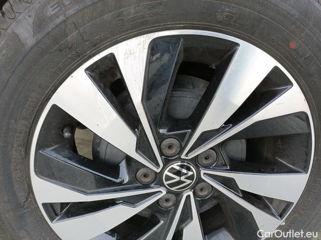  Volkswagen  Polo VOLKSWAGEN  / 2017 / 5P / berlina con portón Advance 1.0 TSI 70kW (95CV) #10