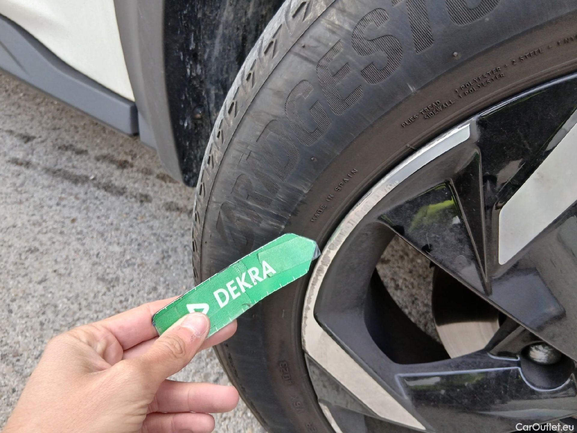  Nissan  Juke NISSAN  / 2019 / 5P / crossover DIG-T 84 kW (114 CV) DCT 7 Vel. Acenta (AC4) #32