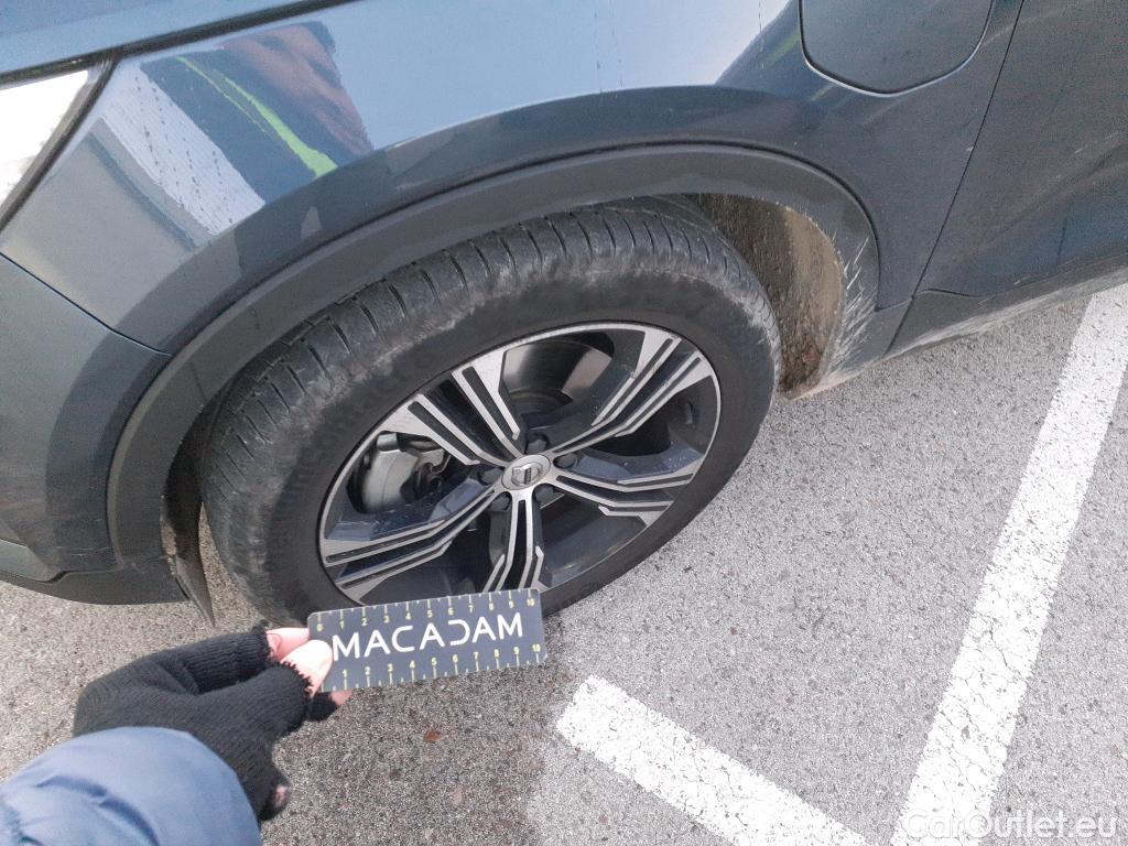  Volvo  XC 40 VOLVO XC40 / 2017 / 5P / todoterreno 1.5 T4 Twin Recharge Inscription Auto #3