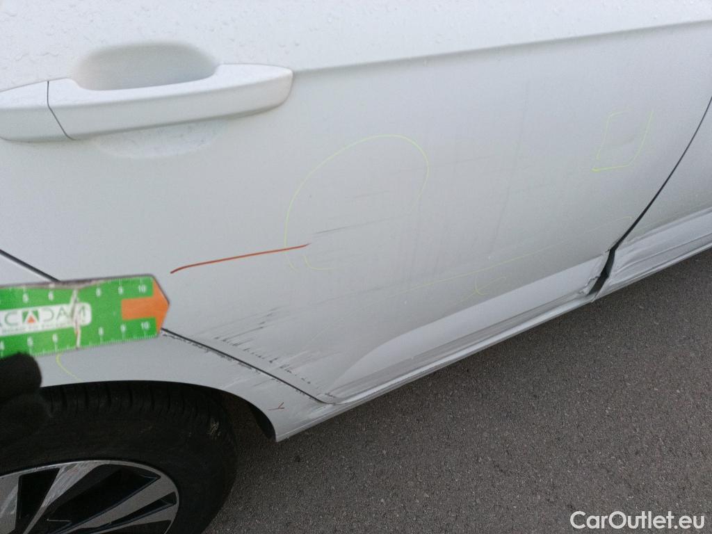  Volkswagen  Polo VOLKSWAGEN  / 2017 / 5P / berlina con portón Advance 1.0 TSI 70kW (95CV) #1