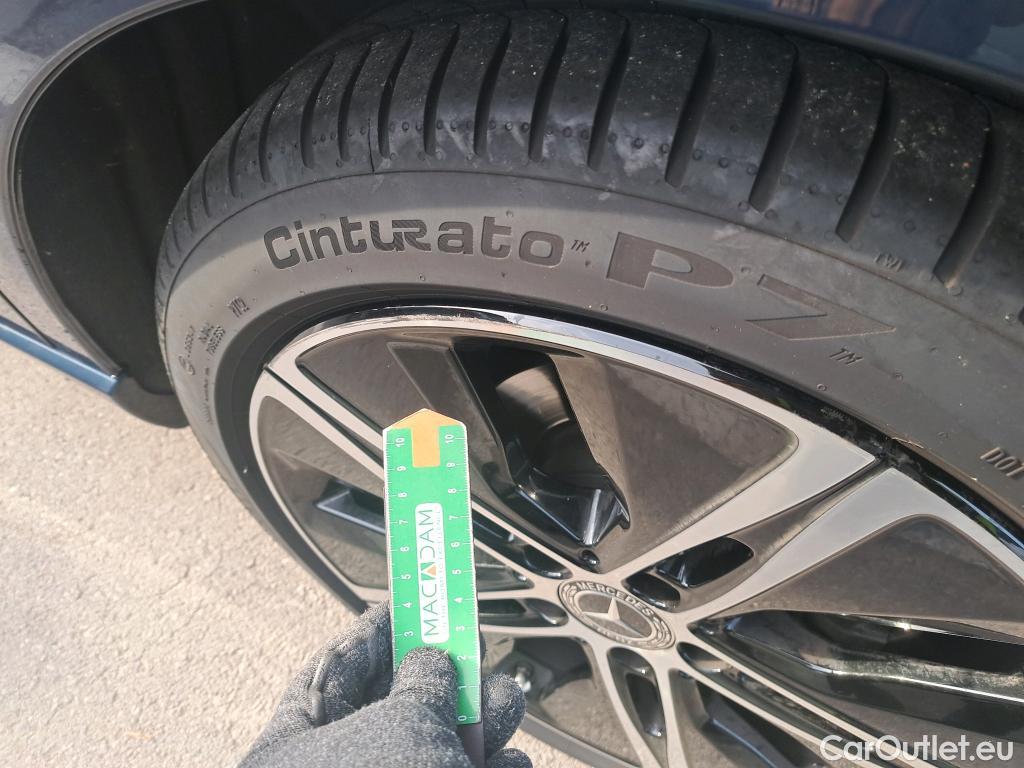  Mercedes  A-Klasse MERCEDES-BENZ Clase A / 2018 / 5P / berlina con portón A 200 d #4