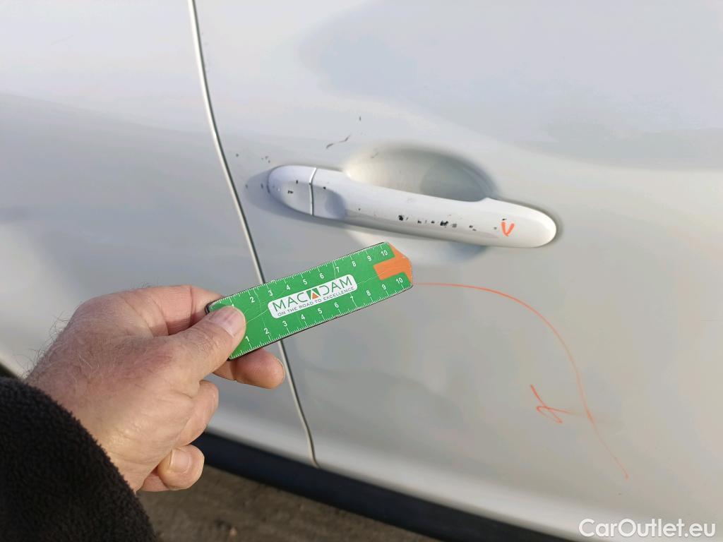  Nissan  Juke NISSAN  / 2014 / 5P / crossover G.E6D-Temp 83kW (112 CV) 5M/T ACENTA (CX) #33